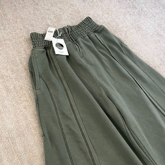 NWT Anthropologie Daily Practice Bank Shot Wide Leg Joggers Pants S Green - Picture 3 of 11